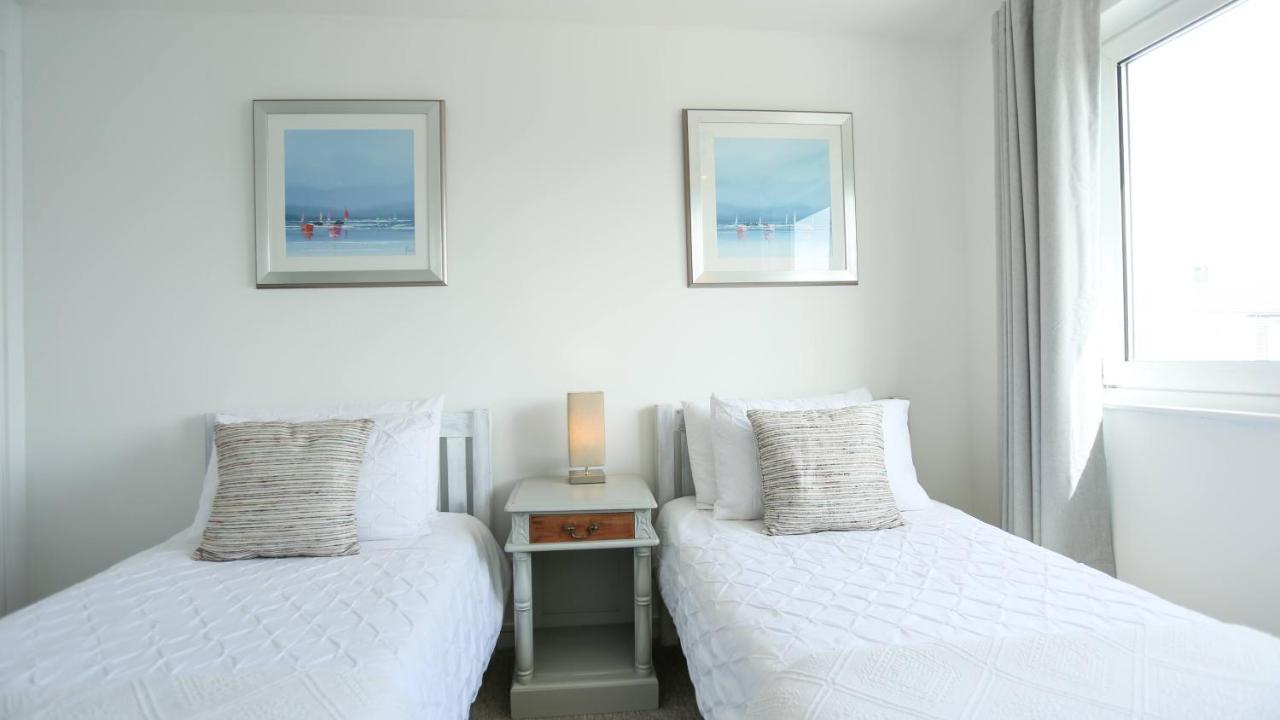 Tides - Beach Front Apartment In Bracklesham Bay Chichester Zewnętrze zdjęcie